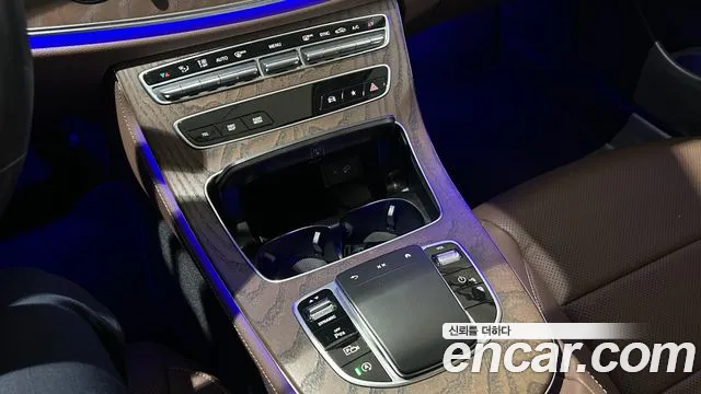 Mercedes-Benz E-Class W213 2021 Серебряный из Кореи, фото 5