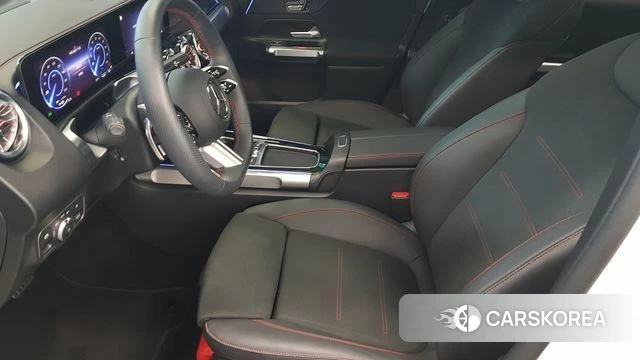 Mercedes-Benz EQB X243 2025 Белый из Кореи, фото 5