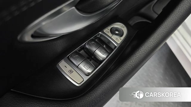 Mercedes-Benz E-Class W213 2022 Белый из Кореи, фото 5