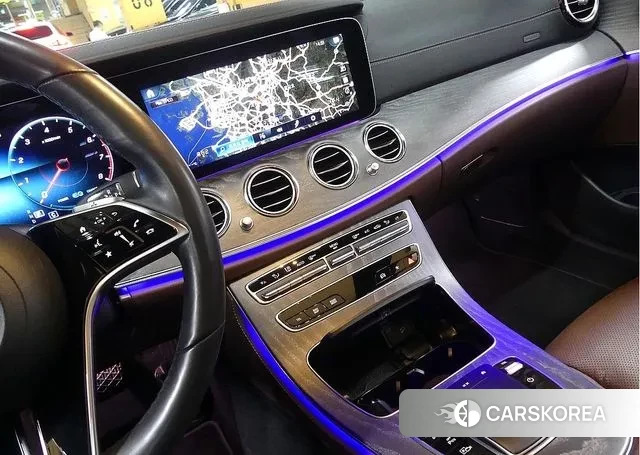 Mercedes-Benz E-Class W213 2023 Белый из Кореи, фото 5