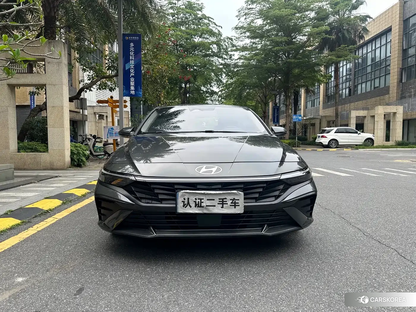 Hyundai Elantra 2024 Silver/gray из Китая, фото 5