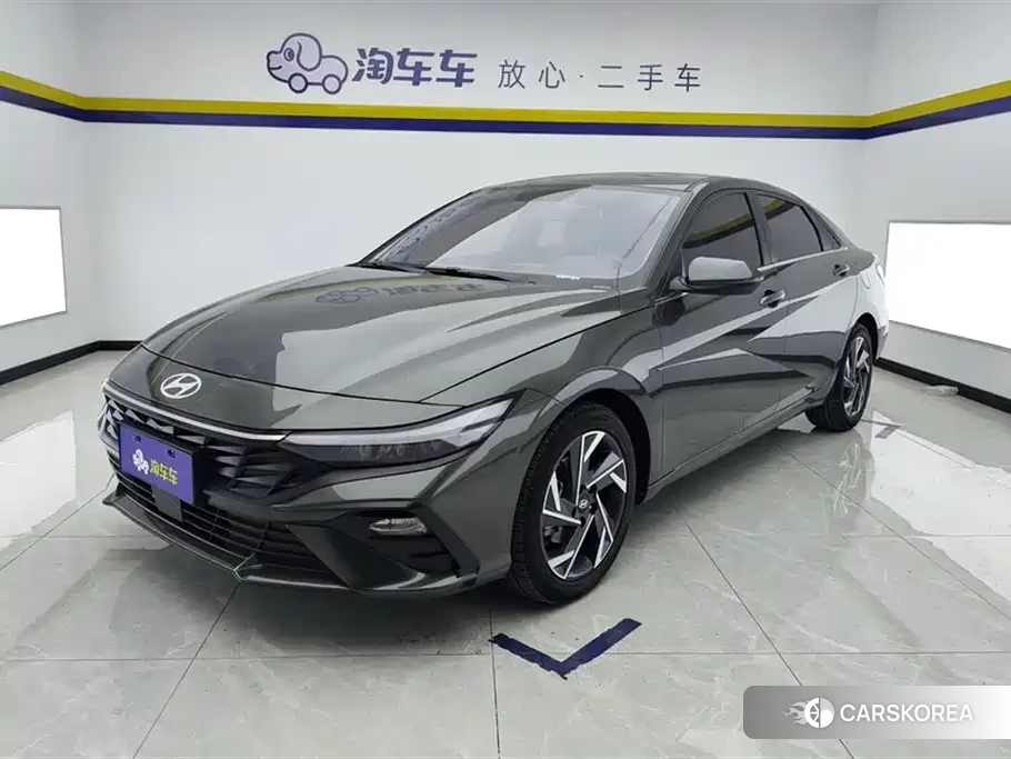 Hyundai Elantra 2024 Silver/gray из Китая, фото 5