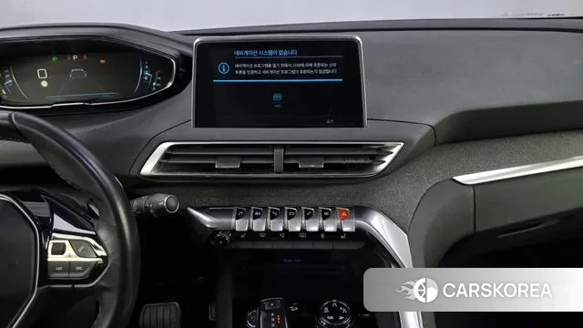 Peugeot 5008 second generation 2019 Белый из Кореи, фото 5