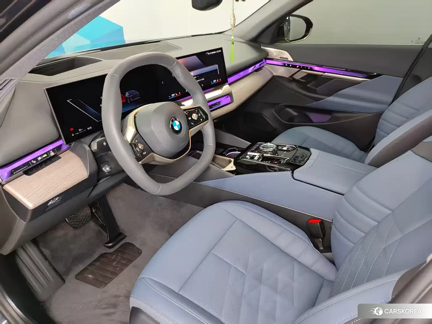 BMW 5 series 2025 Черный из Китая, фото 5