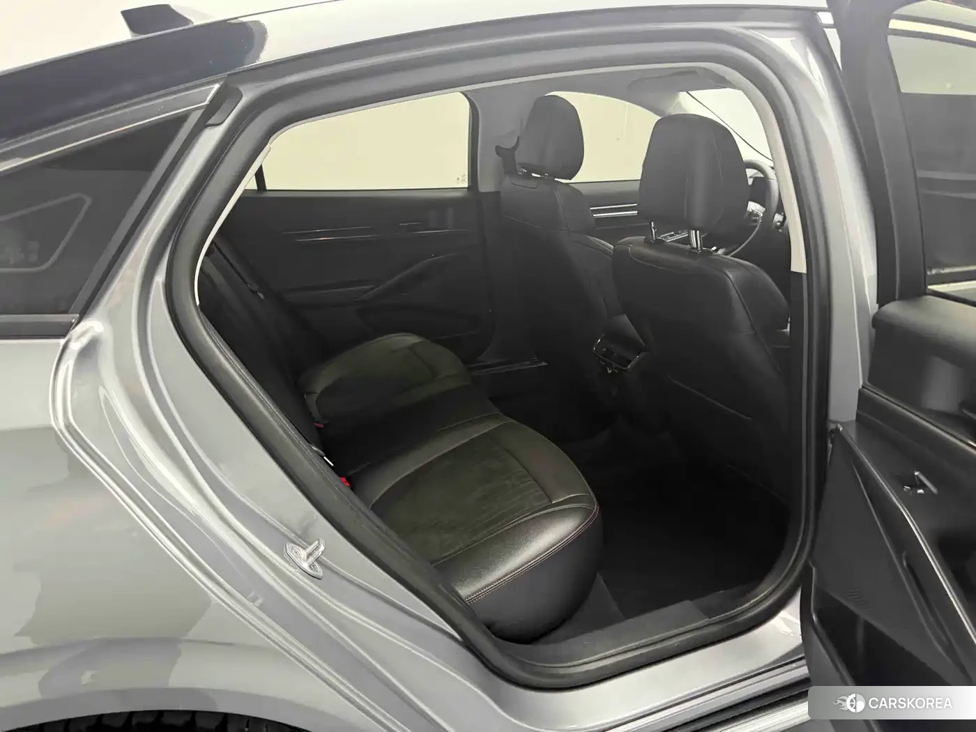 Ford Mondeo 2024 Silver/gray из Китая, фото 5