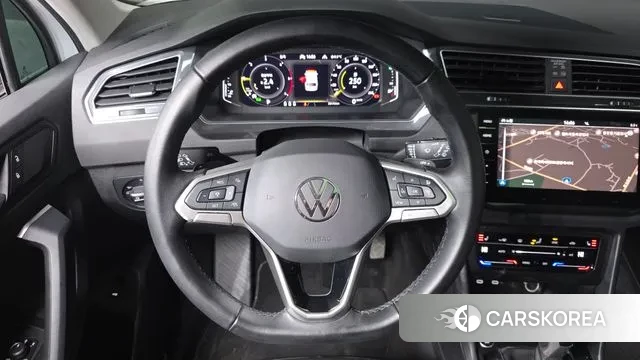 Volkswagen Tiguan second Generation 2023 Белый из Кореи, фото 5