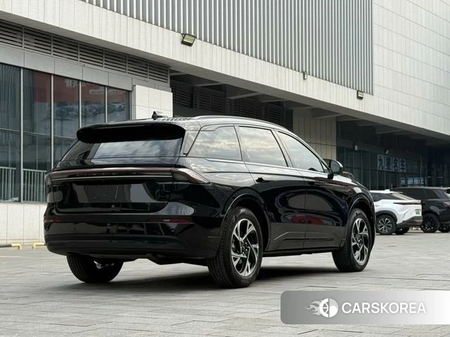 Lincoln Navigator 2023 Черный из Китая, фото 5
