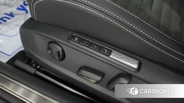 Volkswagen Passat GT (B8) 2022 Белый из Кореи, фото 5