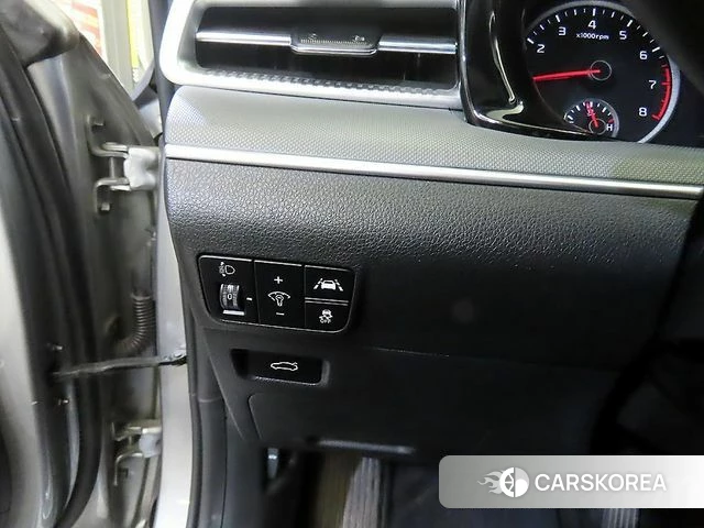 Kia K5 3rd generation 2020 Серебристо-серый из Кореи, фото 5