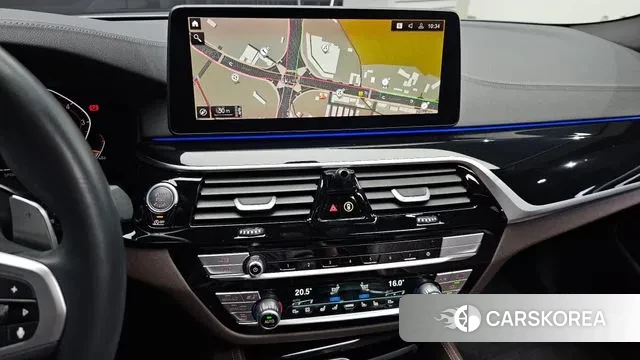 BMW 5 Series (G30) 2023 Серый из Кореи, фото 5