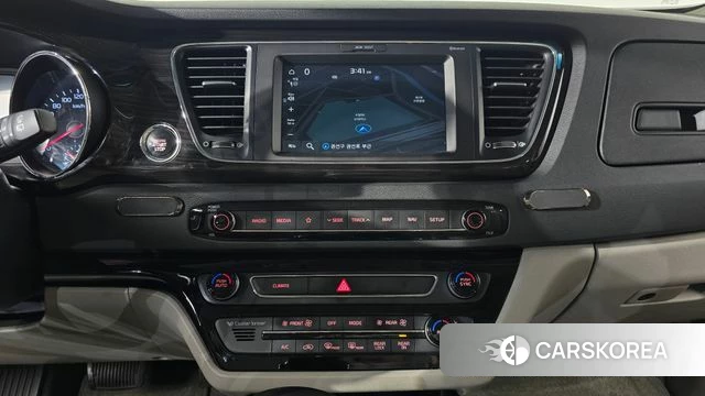 Kia The New Carnival 2018 Белый из Кореи, фото 5