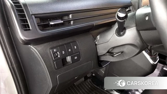 Hyundai Staria 2023 Белый из Кореи, фото 5