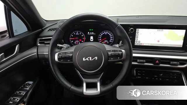 Kia K5 3rd generation 2023 Белый из Кореи, фото 5