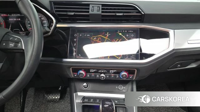 Audi Q3 (F3) 2023 Белый из Кореи, фото 5