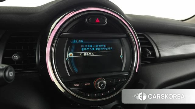 Mini Cooper 2018 Жемчужный цвет из Кореи, фото 5