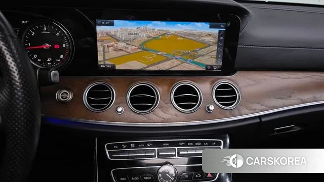 Mercedes-Benz E-Class W213 2018 Черный из Кореи, фото 5