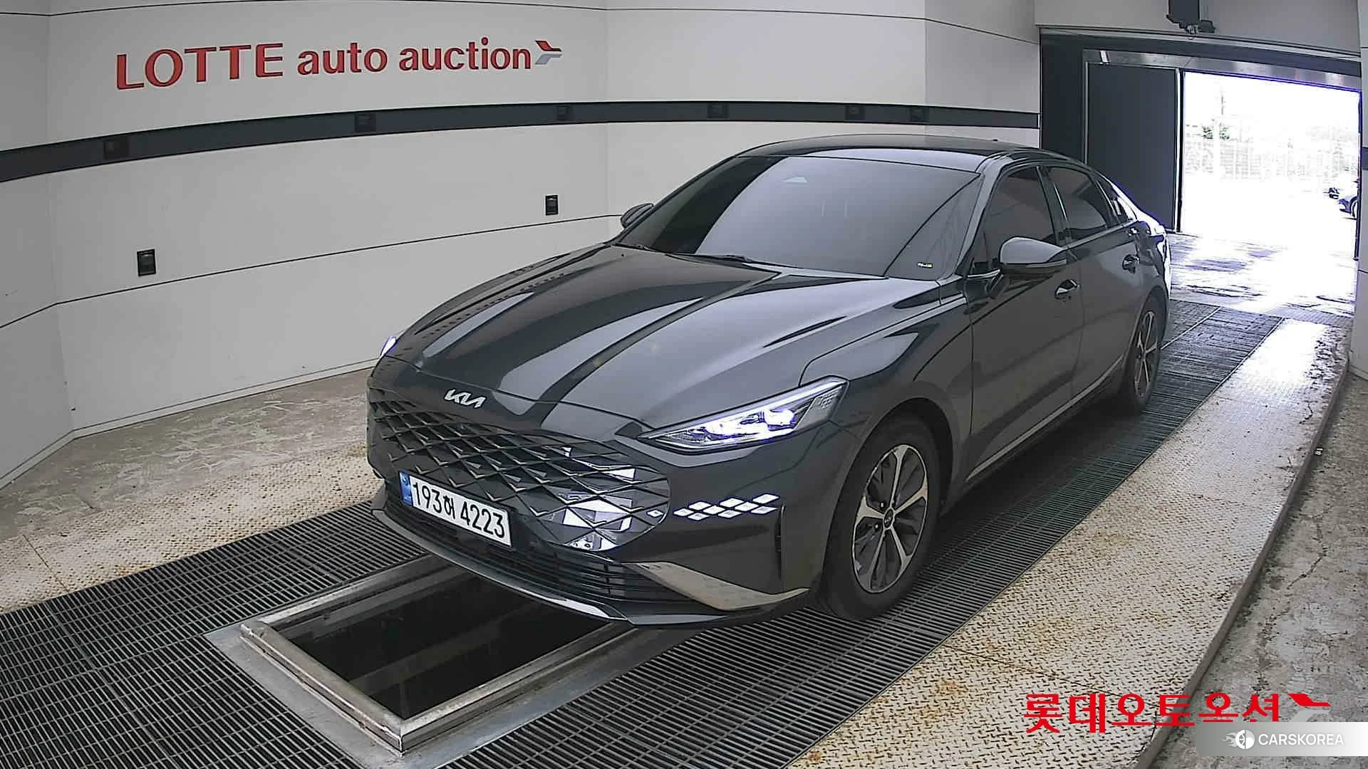 Kia K8 Hybrid 2023 Interstellagray из Кореи, фото 5