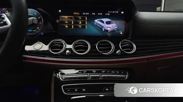 Mercedes-Benz E-Class W213 2021 Песочный из Кореи, фото 5