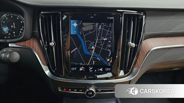 Volvo S60 3rd generation 2021 Белый из Кореи, фото 5