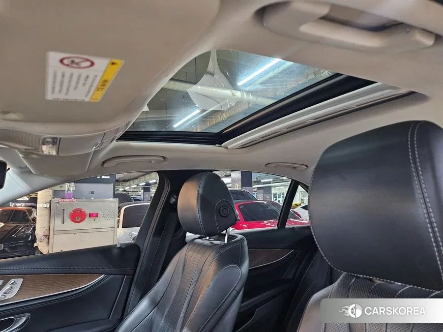 Mercedes-Benz E-Class W213 2018 Белый из Кореи, фото 5