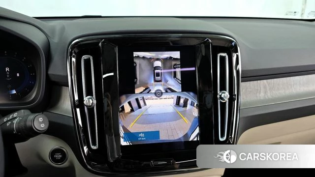 Volvo XC40 2024 Белый из Кореи, фото 5