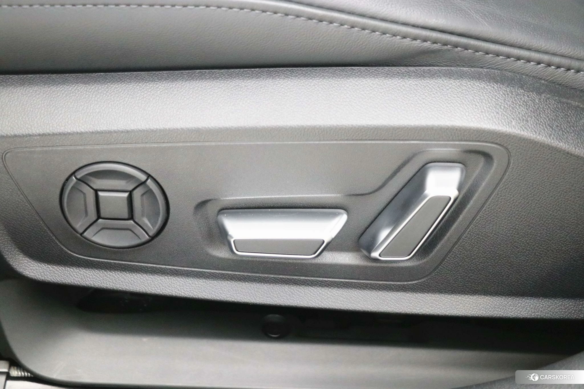 Audi A6L 2023 Черный из Китая, фото 5