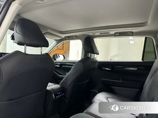 Toyota Highlander 2024 Черный из Китая, фото 5