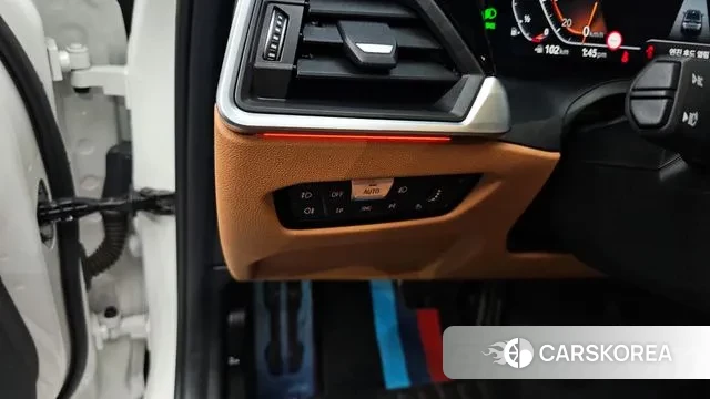 BMW 3 Series (G20) 2022 Белый из Кореи, фото 5