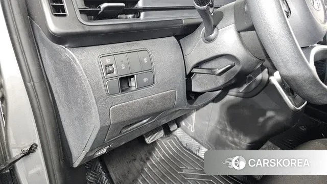 Hyundai Staria 2024 Серебряный из Кореи, фото 5