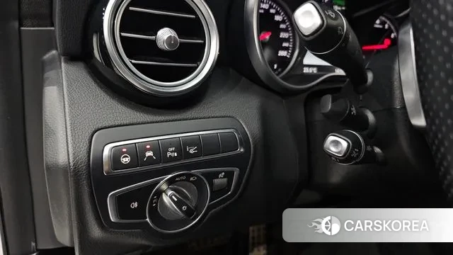 Mercedes-Benz C-Class W205 2018 Белый из Кореи, фото 5