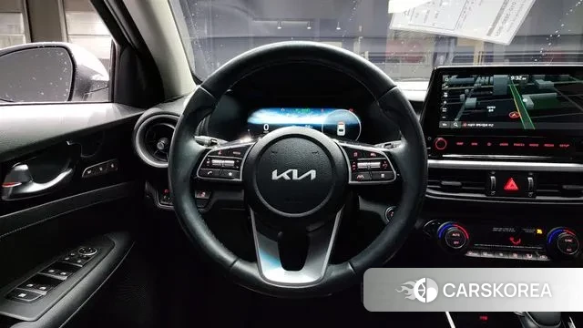 Kia The New K3 2nd generation 2023 Белый из Кореи, фото 5