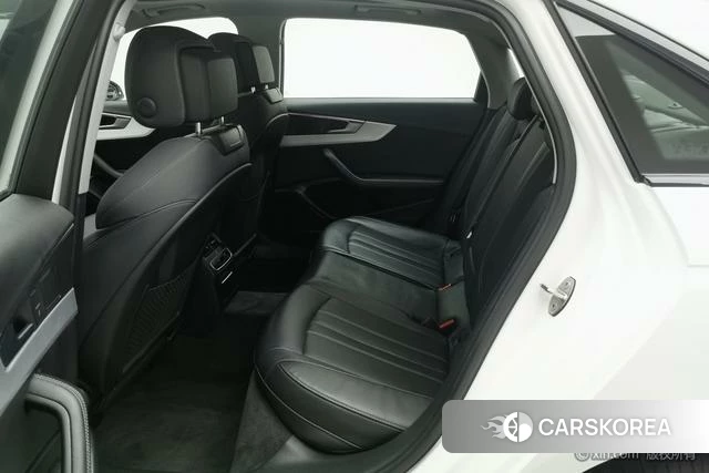 Audi A4L 2022 Белый из Китая, фото 5