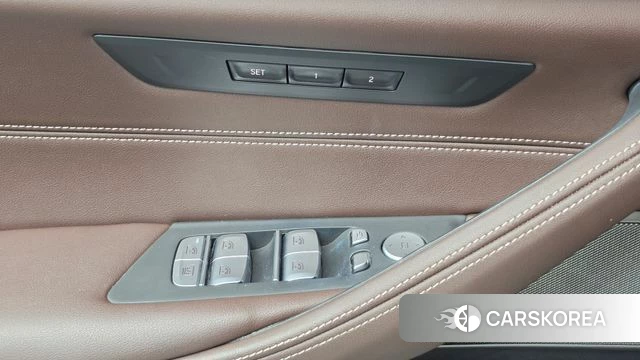 BMW 5 Series (G30) 2022 Белый из Кореи, фото 5