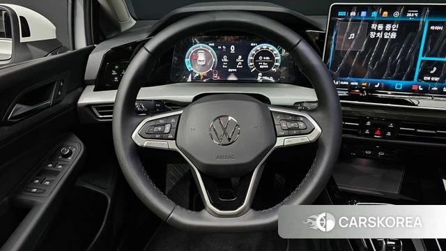 Volkswagen Golf 8th Generation 2026 Белый из Кореи, фото 5