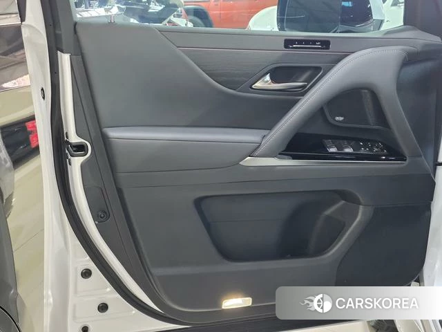 Lexus LX 2023 Белый из Китая, фото 5