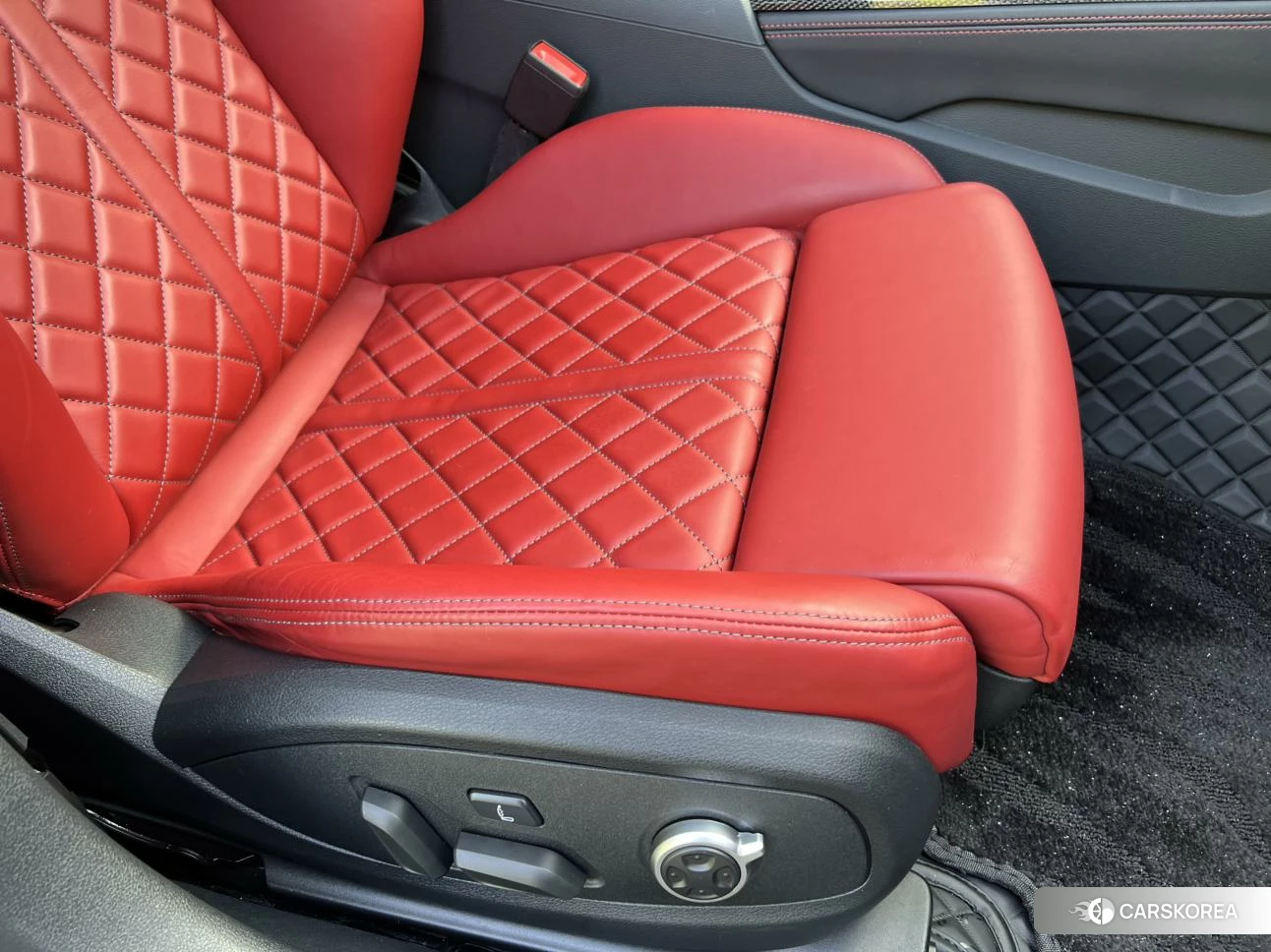 Audi S4 2022 Серебристо-серый из Китая, фото 5
