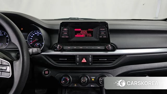 Kia The New K3 2nd generation 2021 Белый из Кореи, фото 5