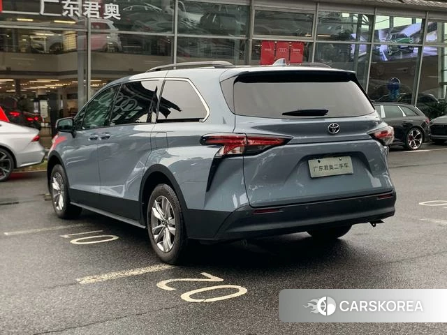 Toyota Saina 2025 Синий из Китая, фото 5