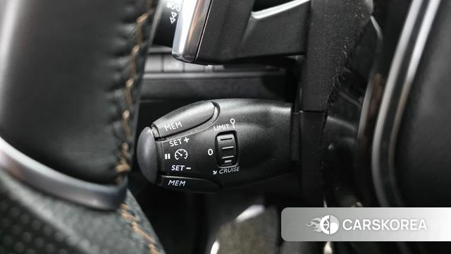 Peugeot 5008 second generation 2018 Черный из Кореи, фото 5