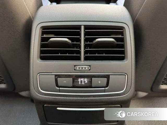 Audi A4L 2023 Белый из Китая, фото 5