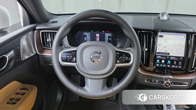 Volvo XC60 second Generation 2025 Белый из Кореи, фото 5