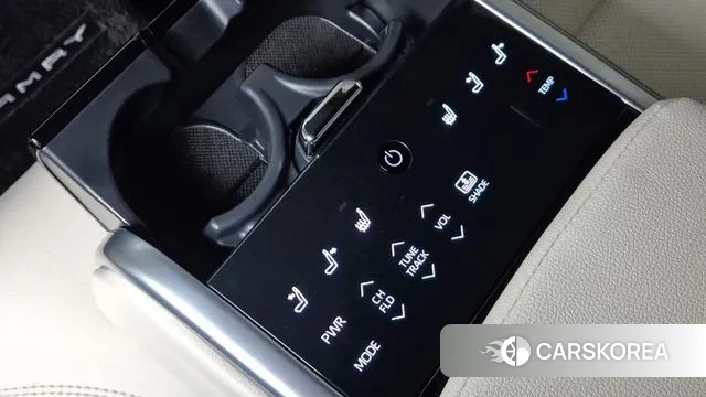 Toyota Camry (XV80) 2025 Серебряный из Кореи, фото 5