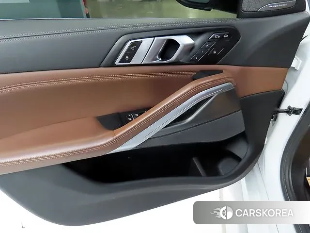 BMW X6 (G06) 2023 Белый из Кореи, фото 5