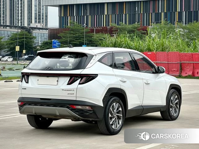 Hyundai Tucson 2023 Белый из Китая, фото 5