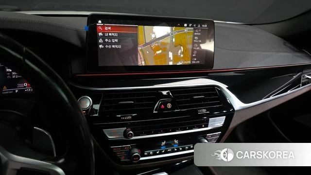 BMW 5 Series (G30) 2022 Белый из Кореи, фото 5