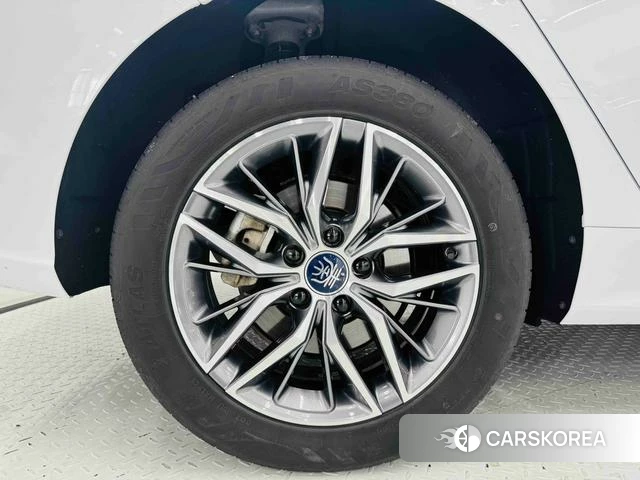 BYD Qin PLUS DM 2023 Белый из Китая, фото 5