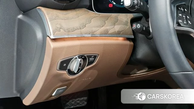 Mercedes-Benz E-Class W213 2022 Белый из Кореи, фото 5