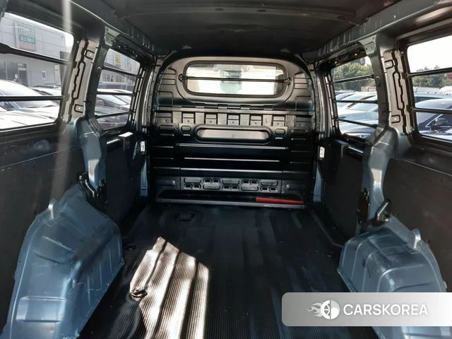 Hyundai Staria 2023 Серый из Кореи, фото 5