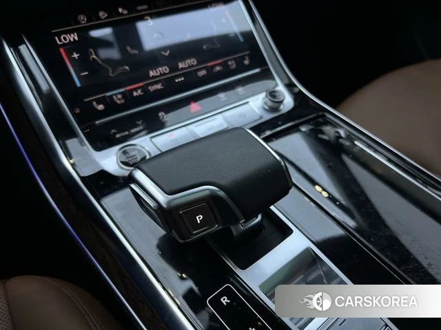 Audi Q7 2023 Черный из Китая, фото 5