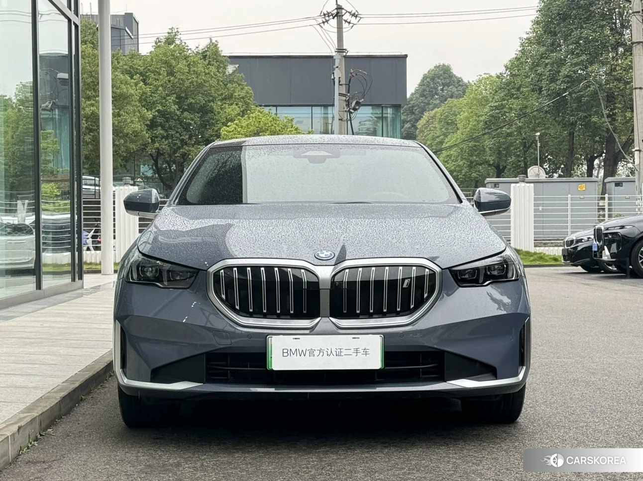 BMW i5 2024 Серебристо-серый из Китая, фото 5